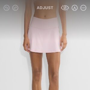 Aritzia Golden 
Butter High Jump Skiet